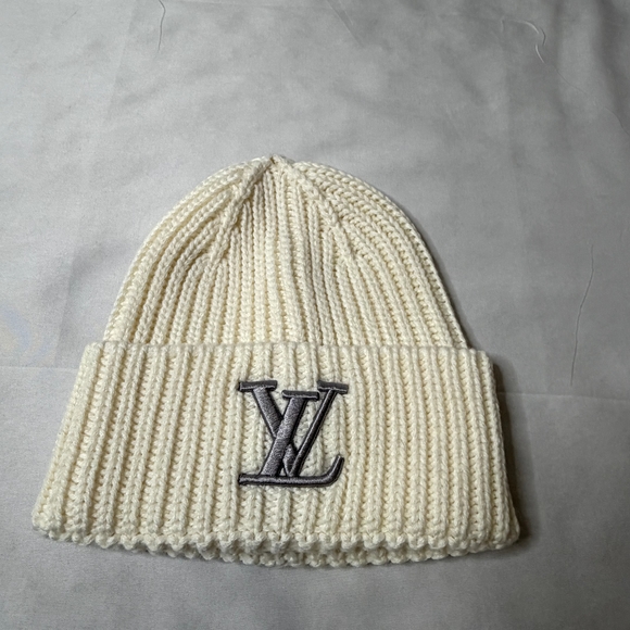 Louis Vuitton Accessories - Louis Vuitton Ivory Knit Beanie